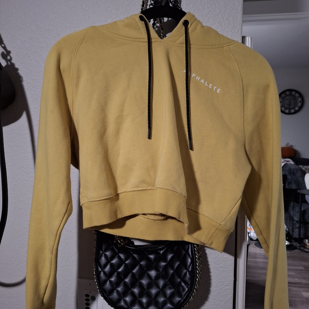 Alphalete Women's Mustard Cropped Hoodie